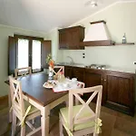 מלון דירות Poggio Fiorito 4*